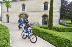 Patrimoine civil Médiathèque 46.405544