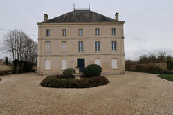 Château d'Antigny IA79009683