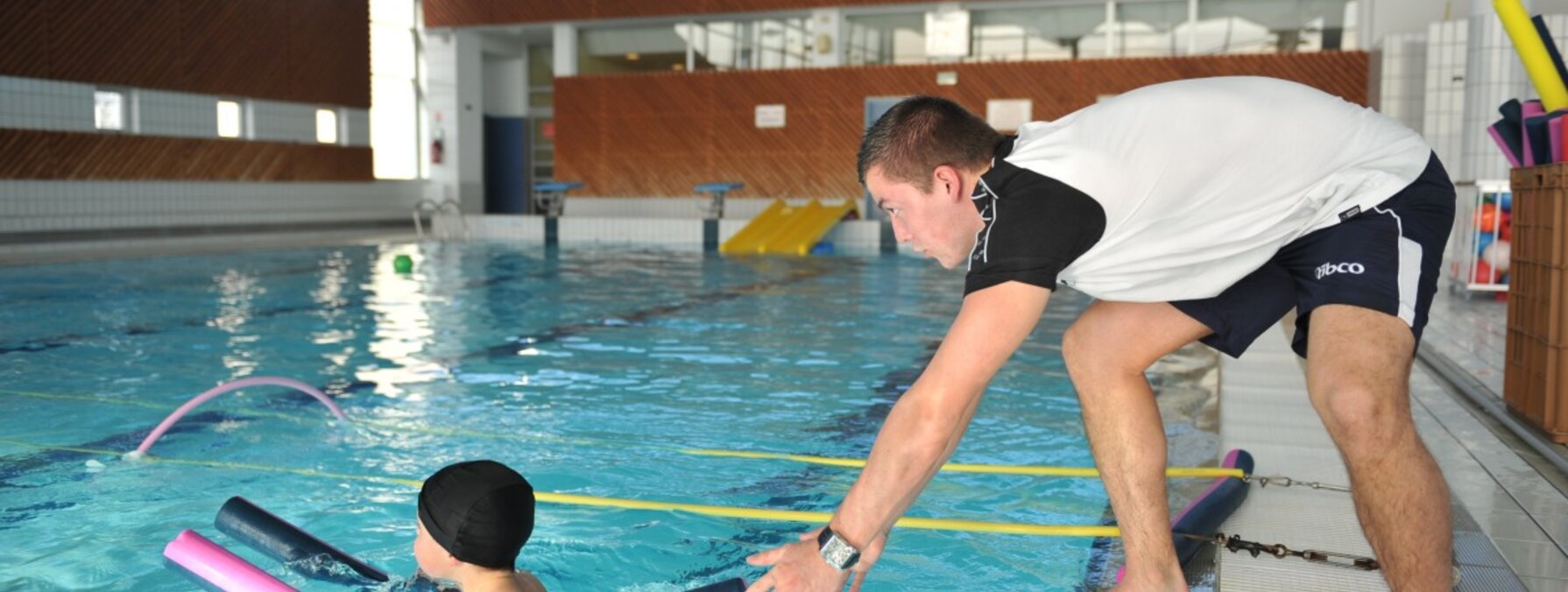 Cours de natation au centre aquatique des Fraignes a Chauray