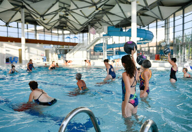 Séance d'aqua-training à la piscine des Fraignes à Chauray