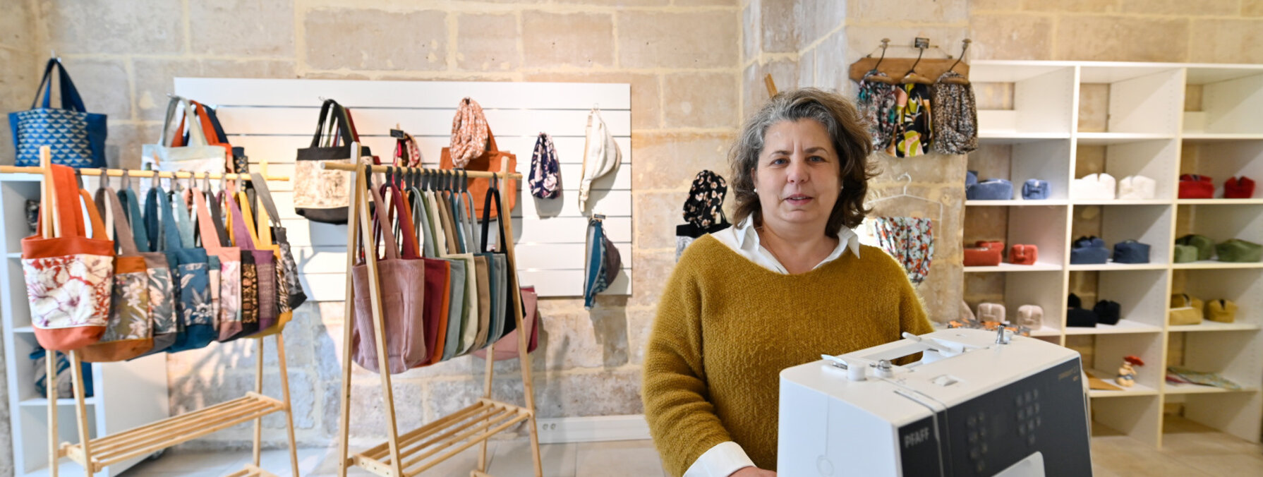 L'atelier de Laurence à la boutique éphémère de l'office du commerce Laurence Touzet