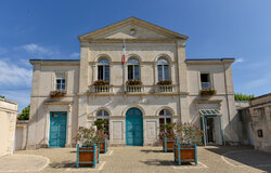 Patrimoine civil Hôtel de ville 46.196956